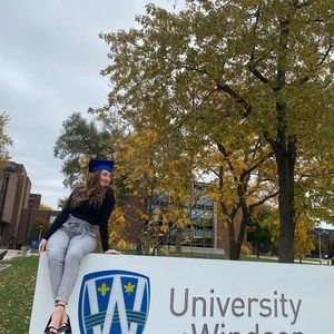 Meet your Posher, Brooke